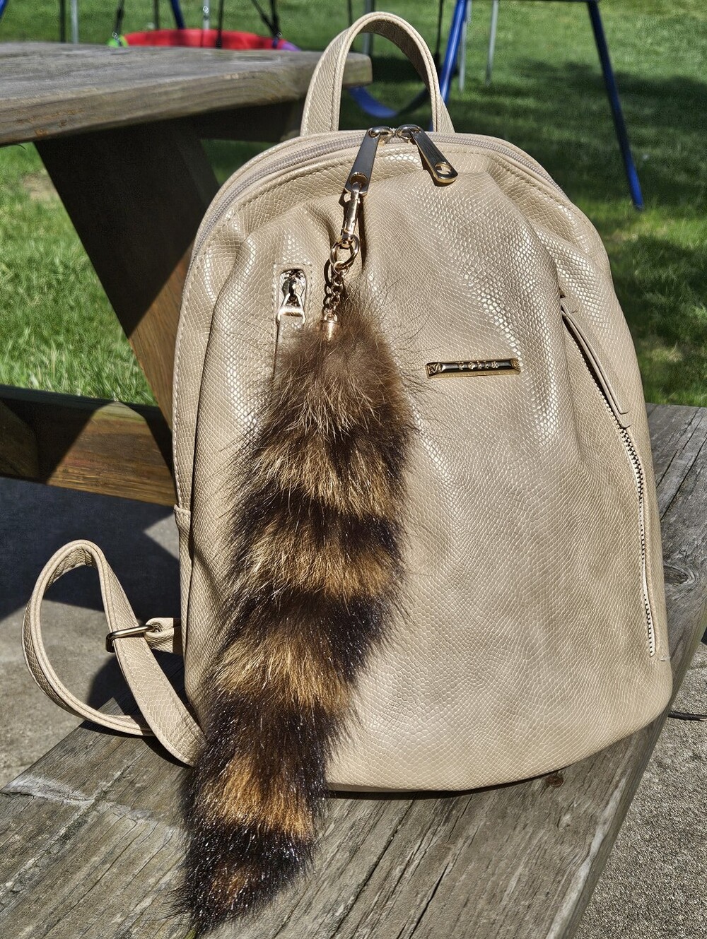 Real Raccoon Tail Bag Charm - Picture 3 of 7